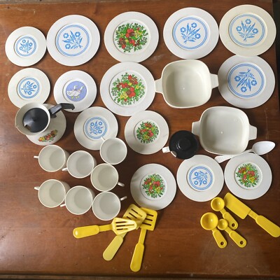 Vintage Corning Ware Cornflower Corelle Casey s Flowers Play Dishes Lot Of 35