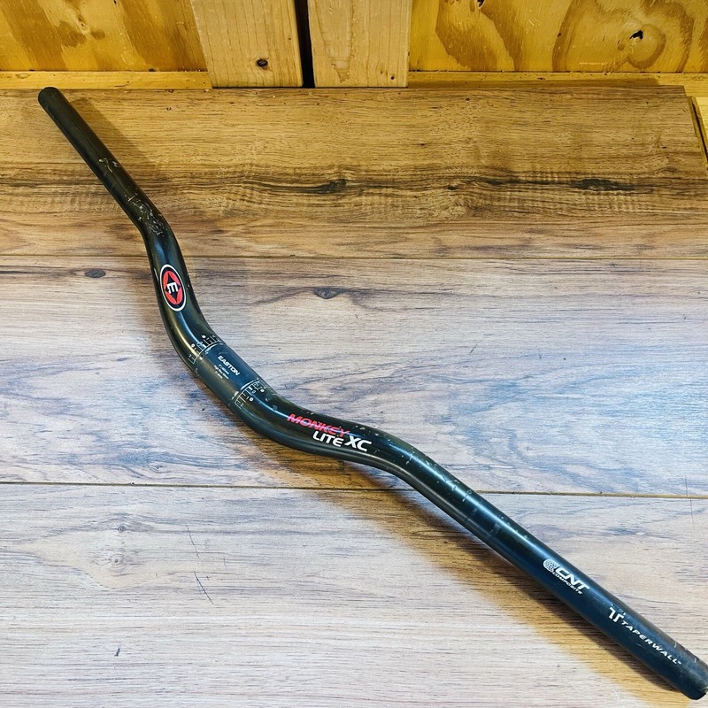 Easton Monkey Lite Hi Rise 685 CNT Carbon Handlebar 31.8mm 9 Degree 40mm Rise