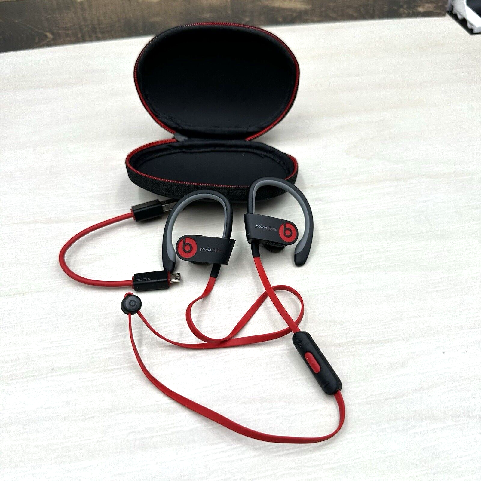 Powerbeats Pro 2 ブラック Beats Powerbeats Pro 2 - AT&T