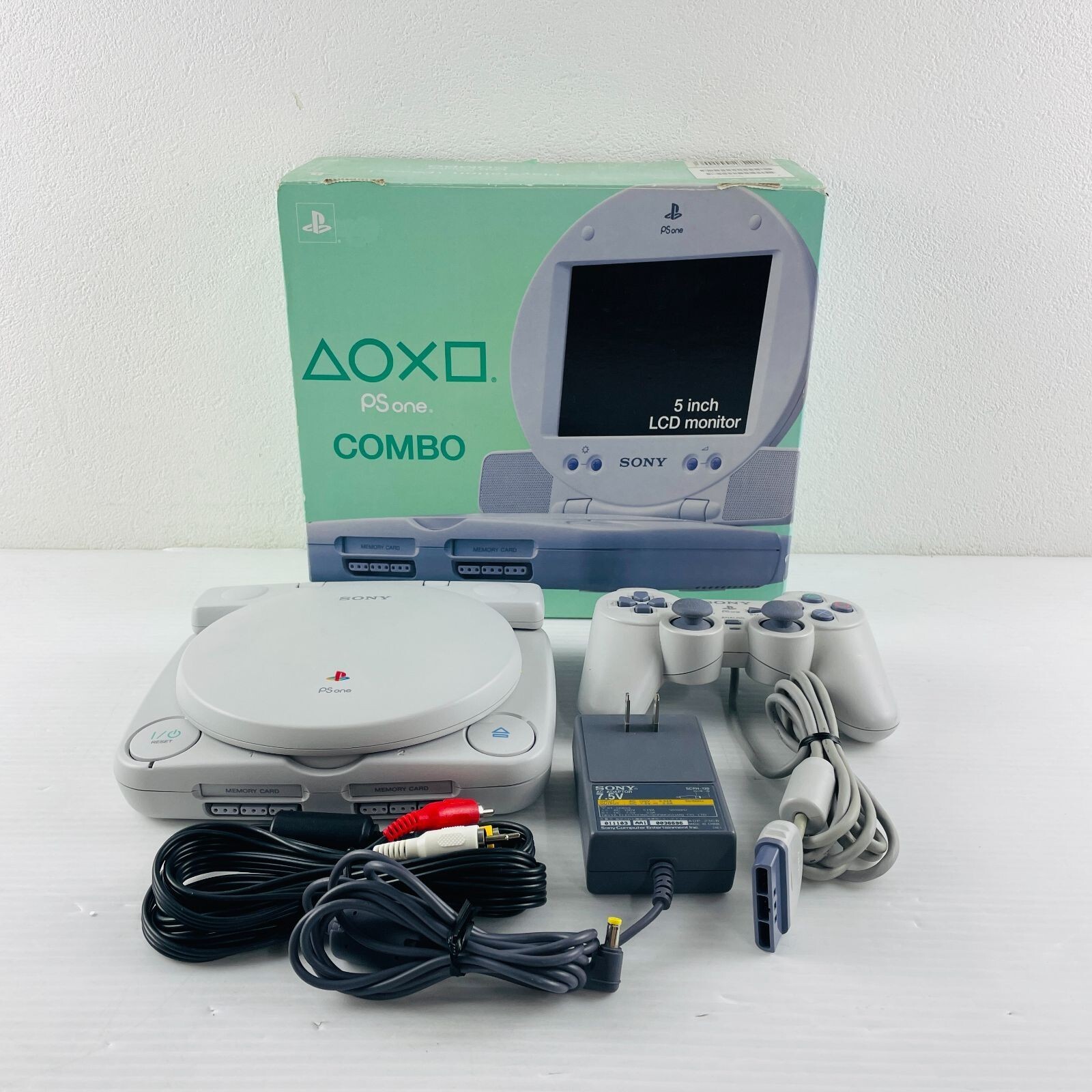 PlayStation - PS one combo PSone本体 ＋ LCDモニター セット ◇719 Sony PSOne LCD monitor COMBO White Console (SCPH-100