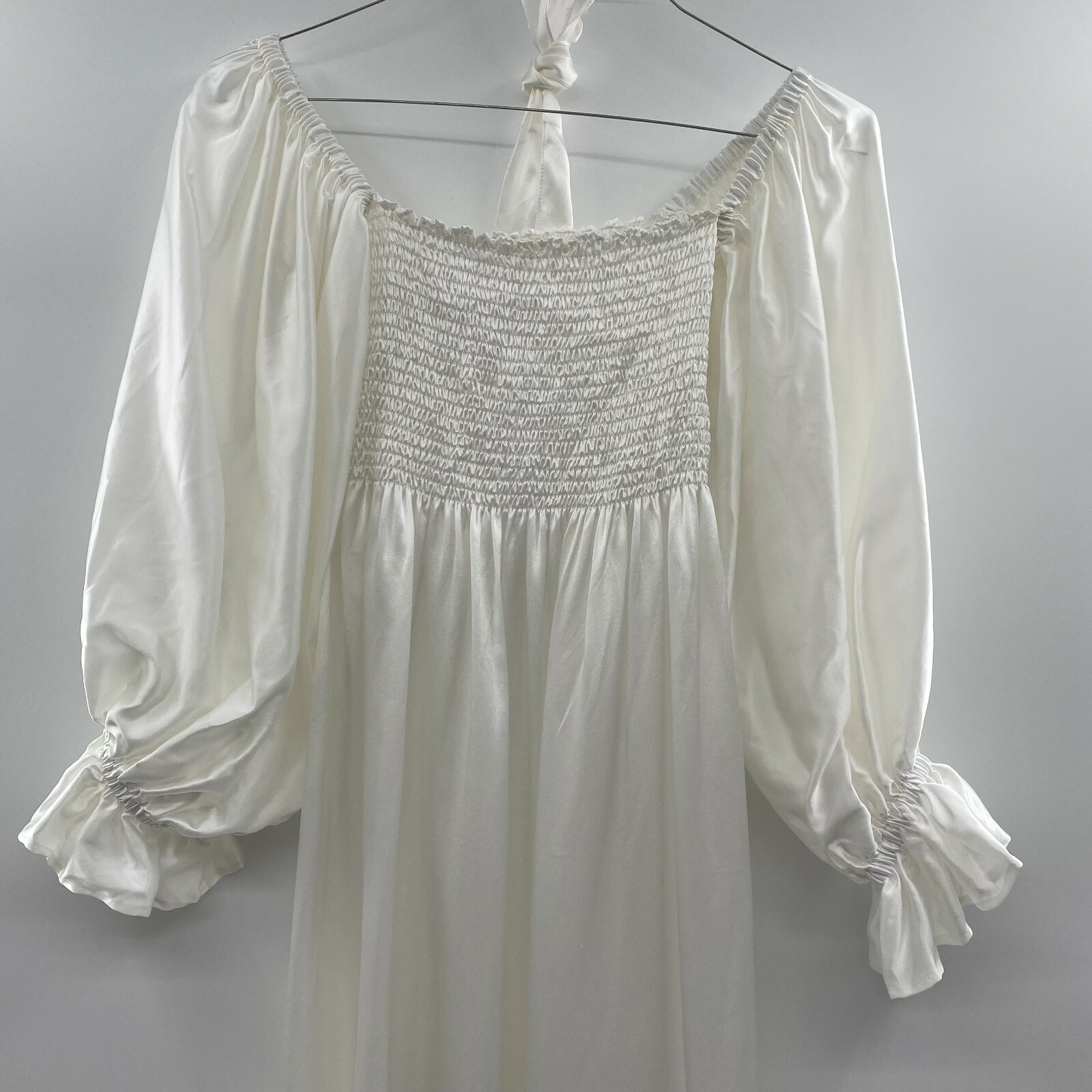 Pre-owned Sleeper Women's Atlanta Silk Lounge Dress White Smocked Body Size S $420