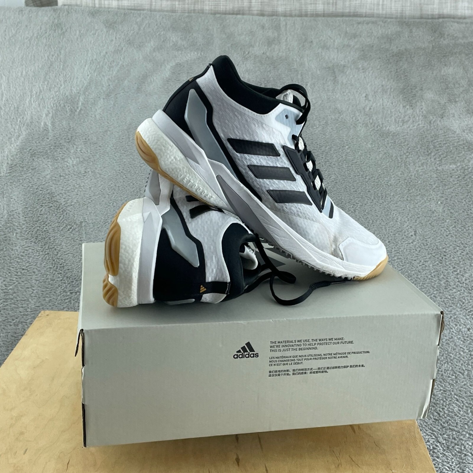 Adidas Lightstrike 2.0 mens volleyball size 11.5 S001 | eBay