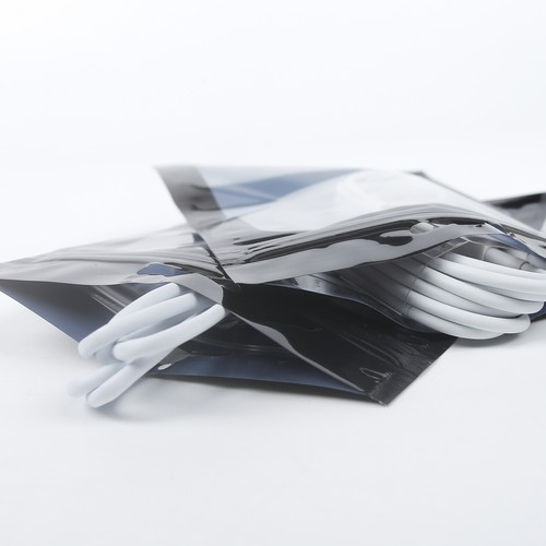 QQ Studio 100 Black Window QuickQlick™ Bags with Zip Seal for Phone Accessories