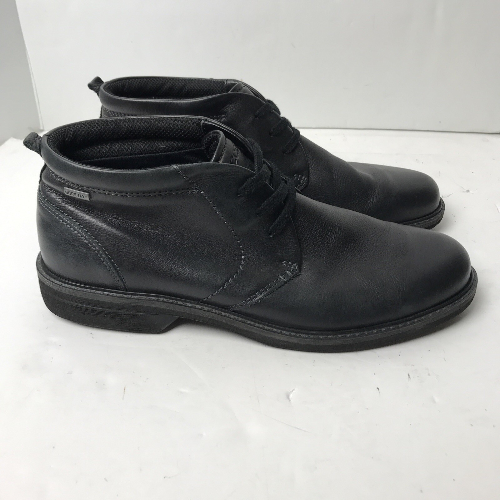 ecco turn black