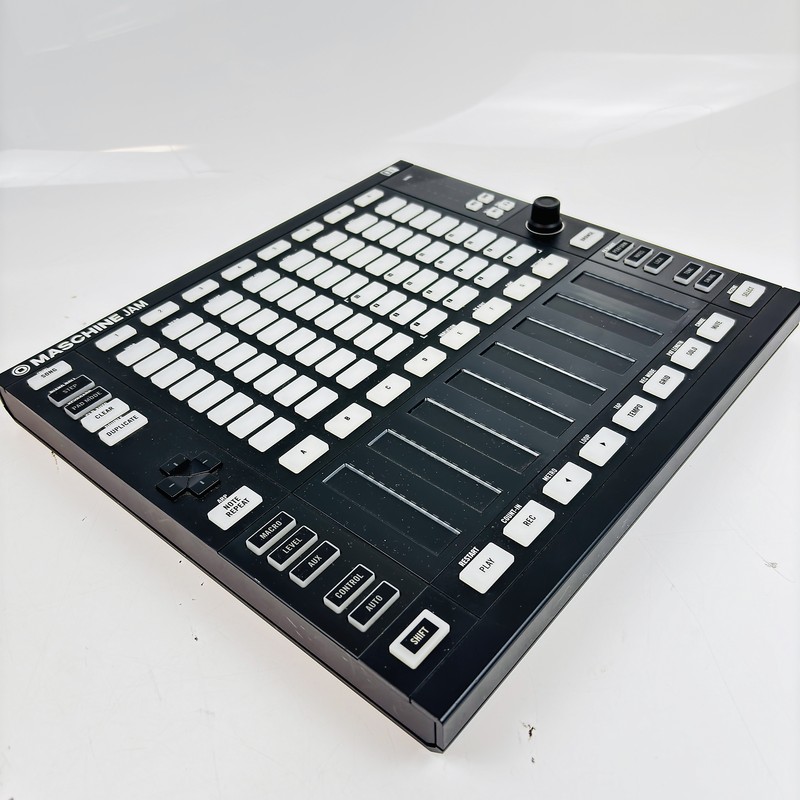 Native Instruments Maschine Jam Controller Review - Digital