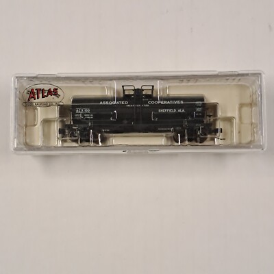 Atlas 43601 N Scale Associated Cooperatives 11,000 Gallon Tank CarWith Road#100