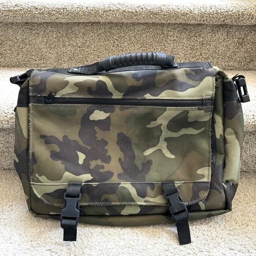 バッグ thug club Bio Army Messenger Bag CAMO THUG CLUB - Bio Army Messenger Bag | HBX - Globally Curated