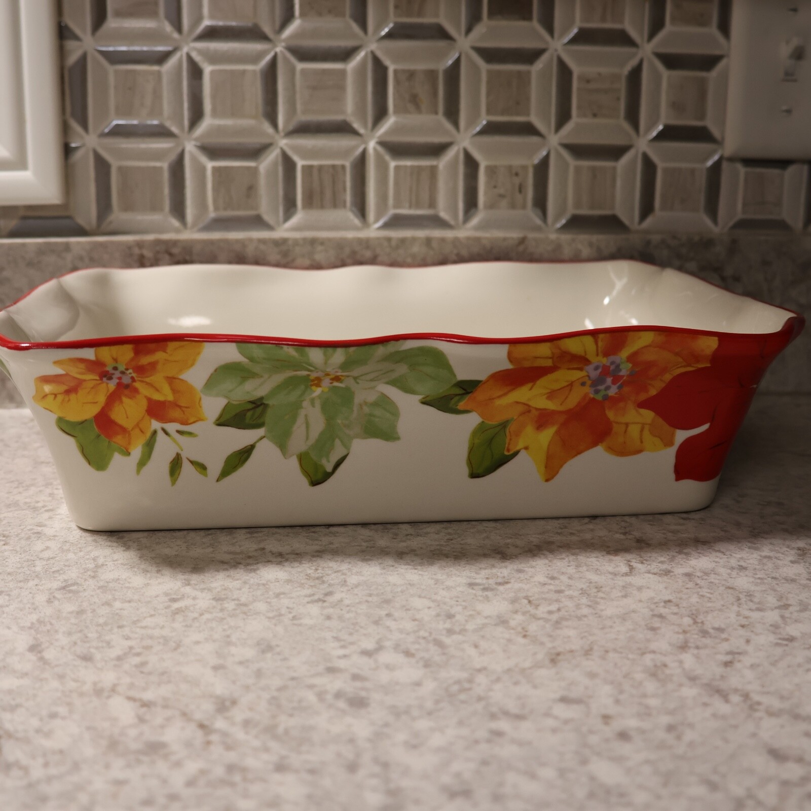 The Pioneer Woman Poinsettia Decorated Rectangular Baking Dish Casserole