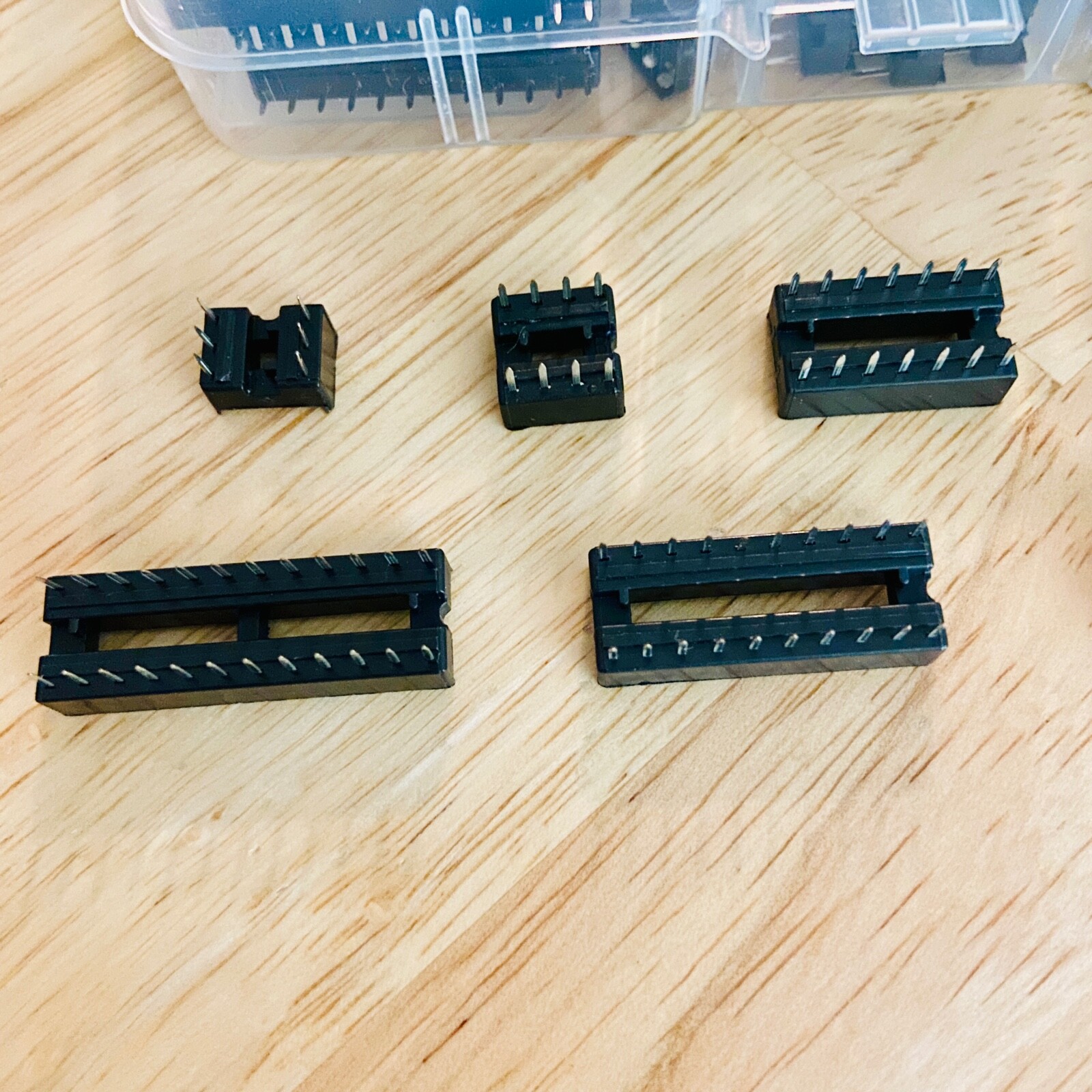 66pcs DIP IC Socket Adaptor Solder Type Socket Kit 6 8 14 16 18 20 24 28 Pin