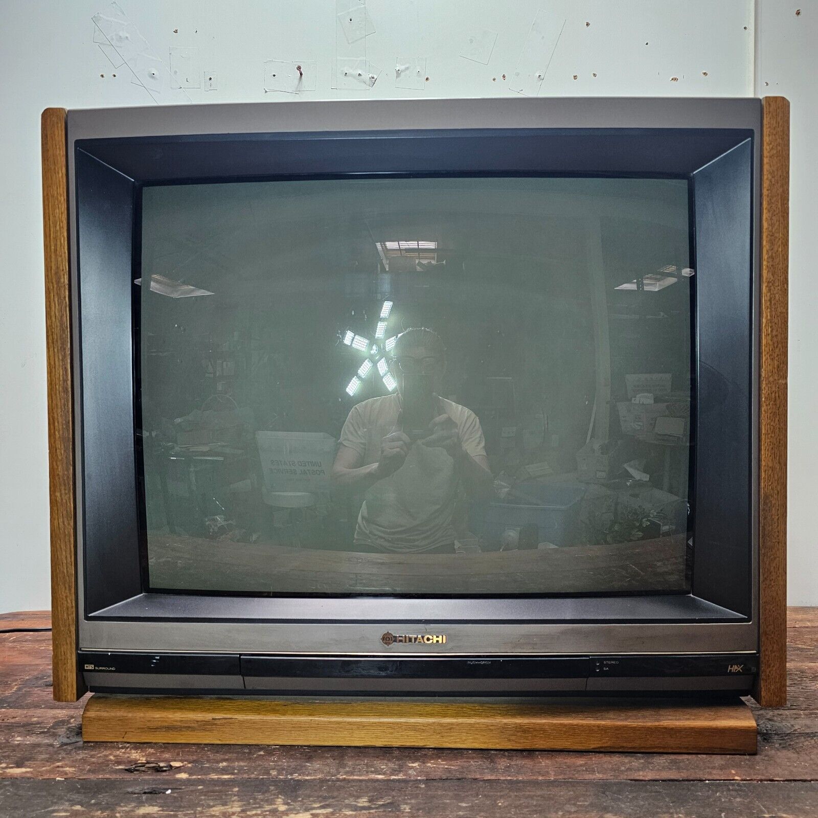 Hitachi CT7890K Color CRT 27 Hitachi CT7890K Color CRT 27