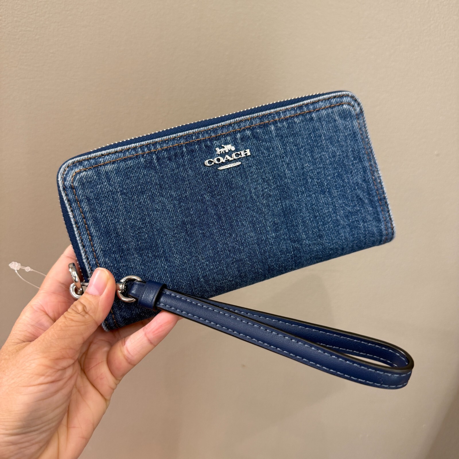 長財布 COACH Long Zip Around Wallet In Denim  CAO79 COACH コーチ 財布 長財布 FCAO79 CAO79 インディゴ デニム