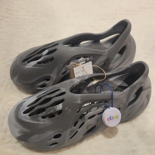 靴 adidas yeezy foam runner yzy rnr granite Adidas YEEZY Foam Runner - MX GRANITE - YZY FOAM RNR