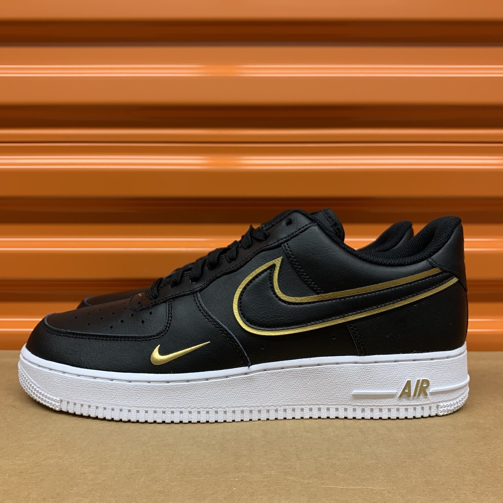 air force black metallic