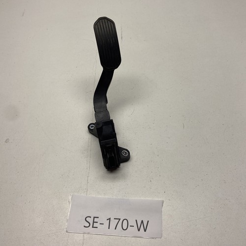 うさん用 2014-2018 Toyota Corolla Accelerator Gas Pedal 78110-02250