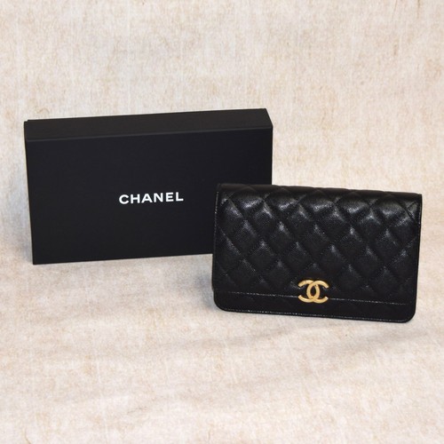 CHANEL QUILTED BLACK LEATHER CROSSBODY CLUTCH HANDBAG PURSE - FREE SHIPPING