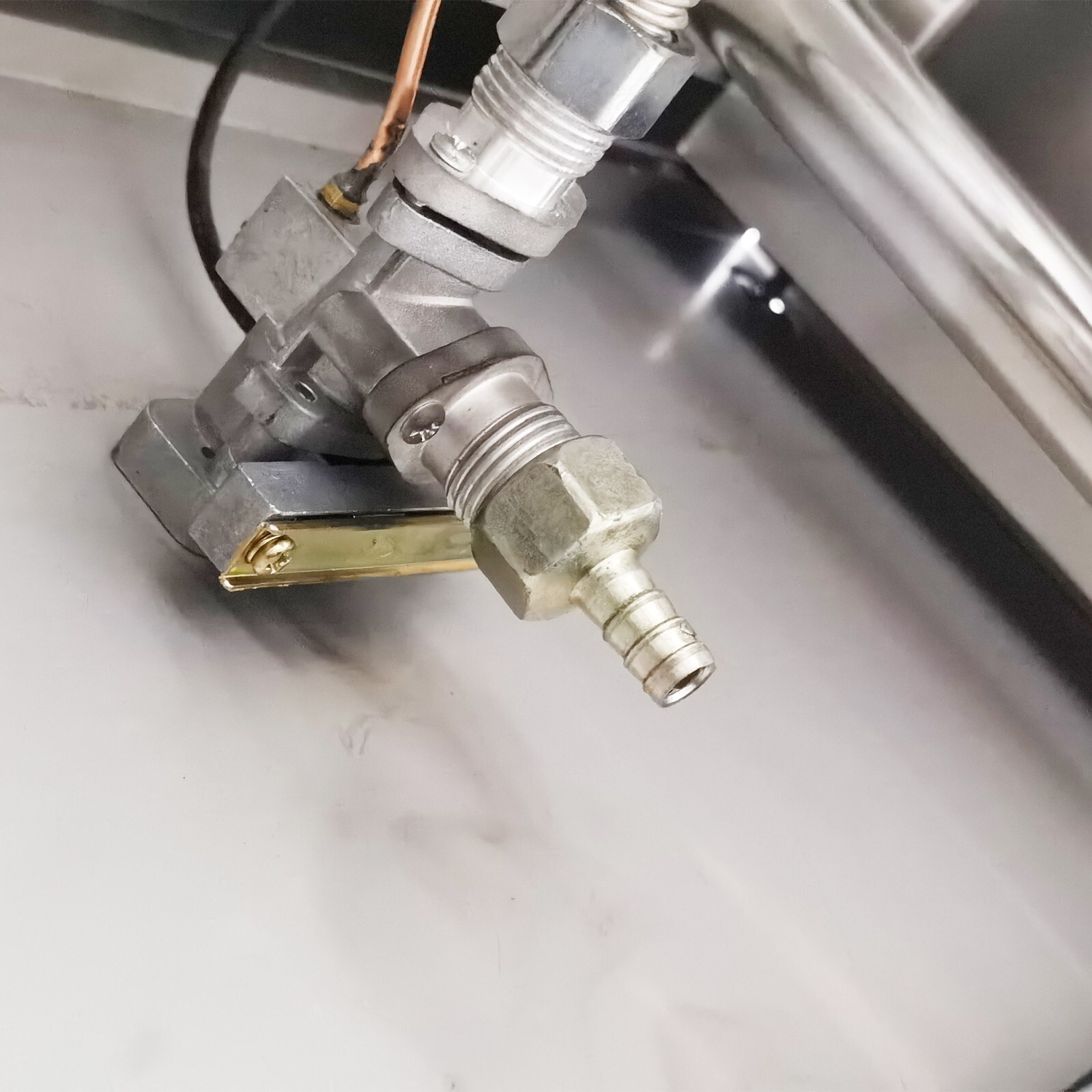 110V Fierce Stove Liquefied Gas Frying Stove LPG and Natural Gas Cooking Stove