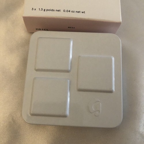 Glossier Monochromes Essential Eyeshadow Trio Shade Mesa 3.9g NIB