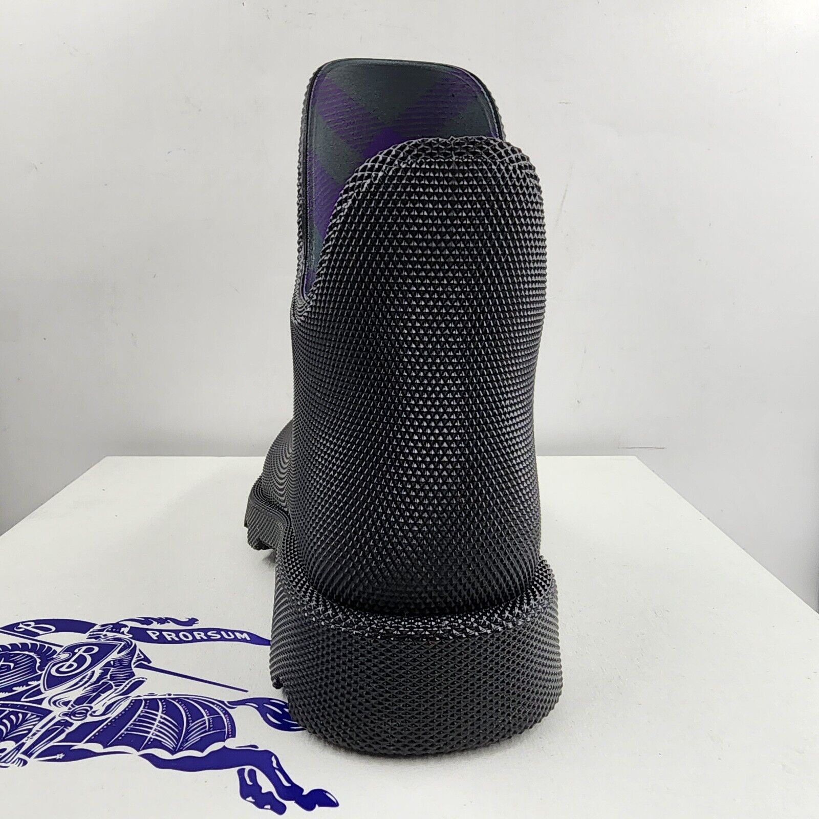 Burberry Marsh Rain Boots Women's Black Solid Textured Round Burberry Marsh Rain Boots Women's Black Solid Textured Round
