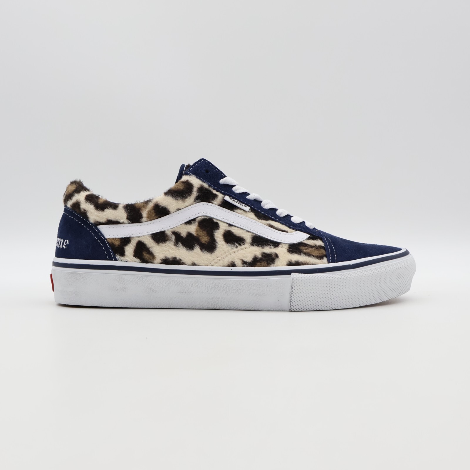 Pre-owned Vans Vn0a5fcbbx9 Supreme  Leopard Old Skool Navy White (men's)