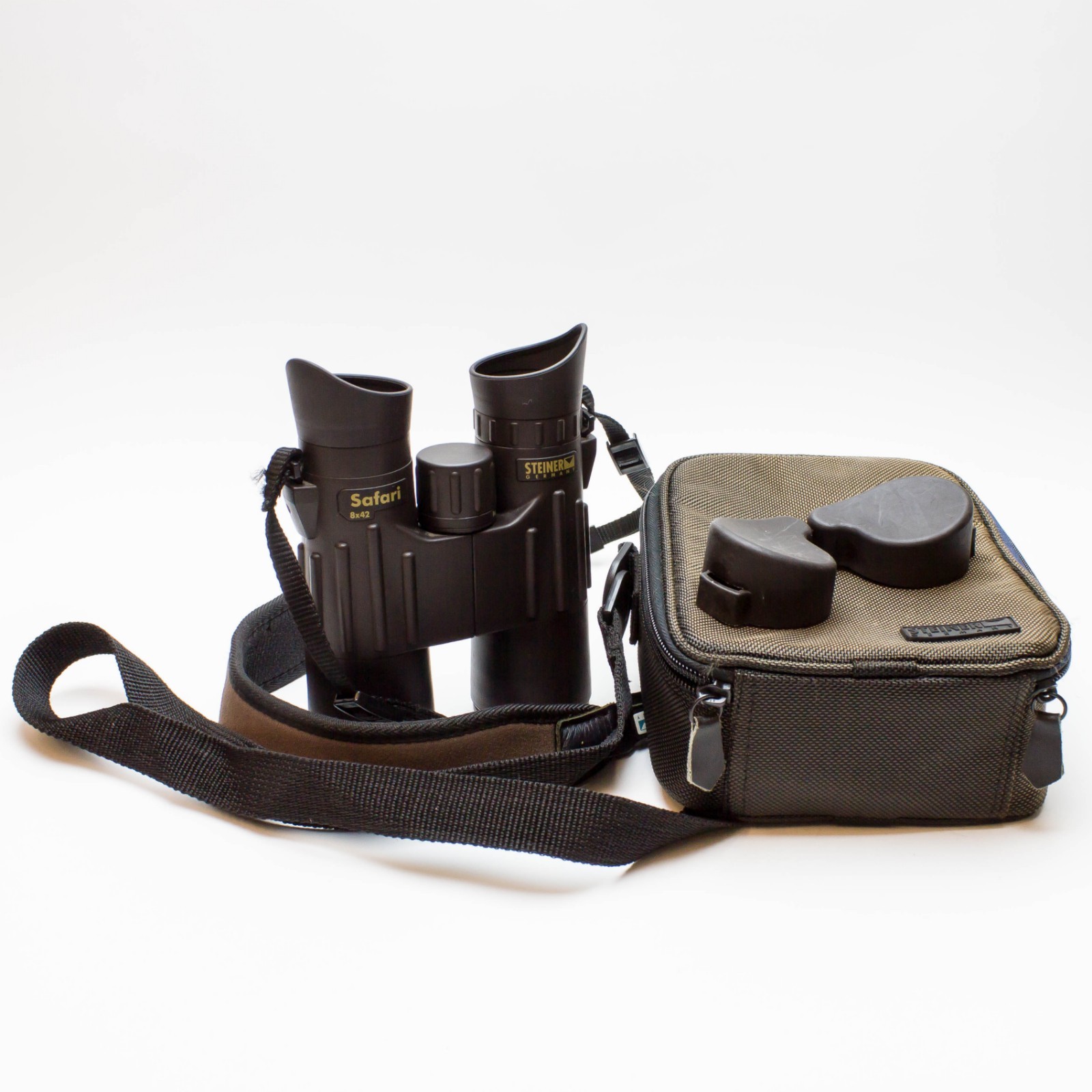 Steiner Safari Ultrasharp 8x42 Binoculars *WE ARE A SHOP*