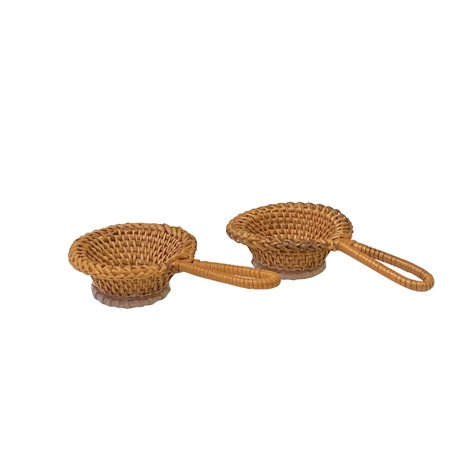 Pair Asian Handmade Rattan Round Accent Loose Tea Strainers ws2975S Pair Asian Handmade Rattan Round Accent Loose Tea Strainers ws2975S