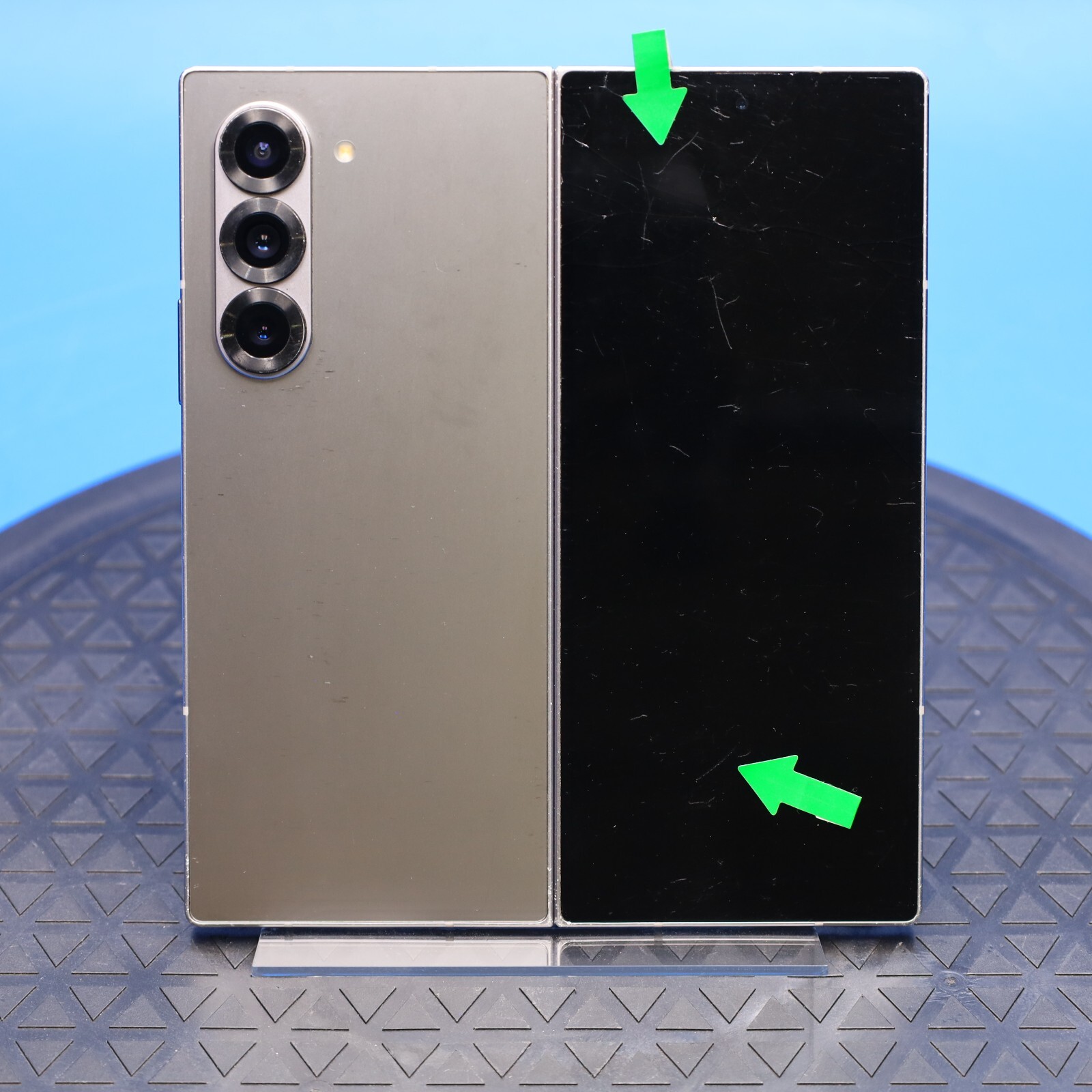 Galaxy Z Fold6（256GB / Silver Shadow） Samsung Galaxy Z Fold6 256GB (Unlocked) Silver Shadow SM