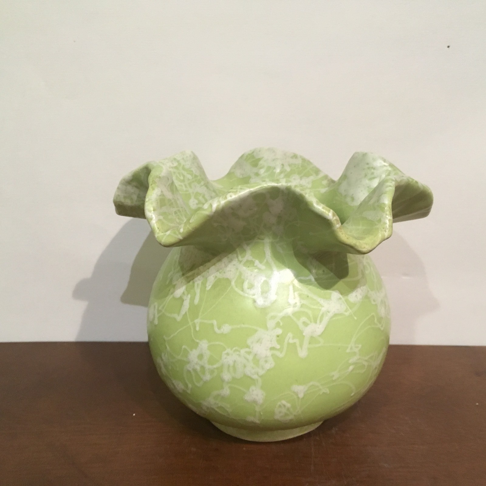 Shawnee Pottery Cameo Ware Lime Green Flower Bowl Planter 2501- Original Sticker