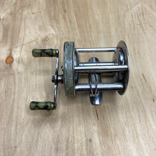 Kalamazoo Tackle Co Atlas 1708  Model D Vintage Bait Casting Reel Fishing