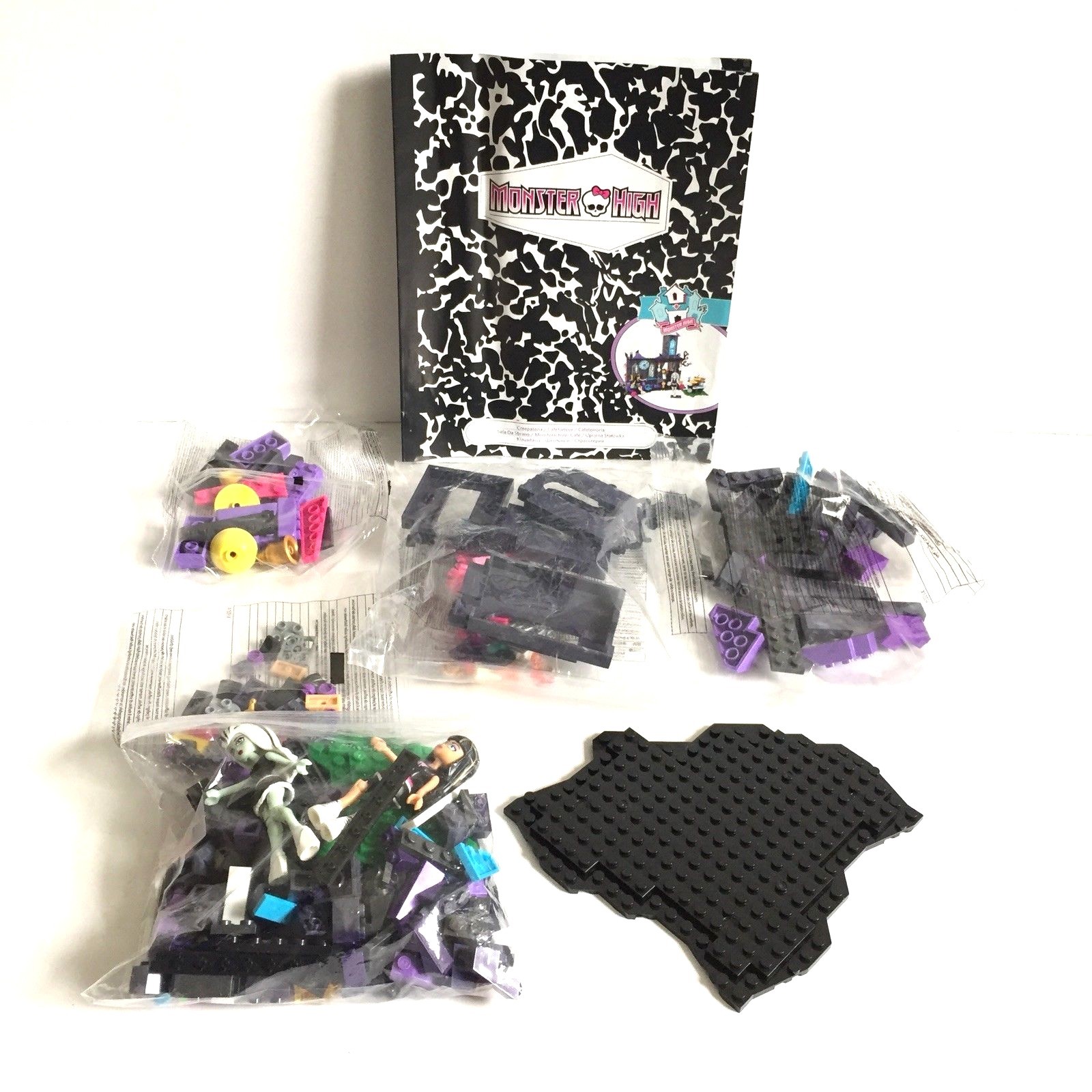 Monster High Creepateria Mega Bloks Building Set