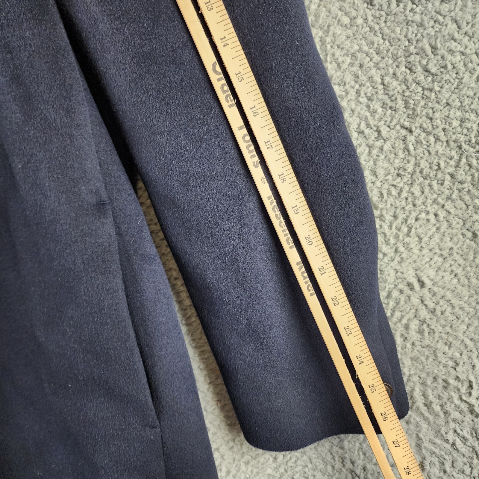 Vince Classic Button Front Overcoat Men's XL Dark Navy Notch Lapel Side Pockets - Picture 9 of 13