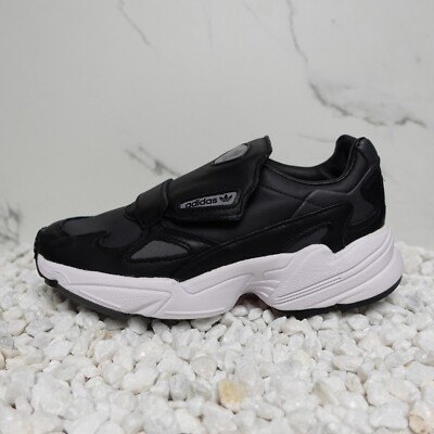 Adidas falcon women's size 5 sales
