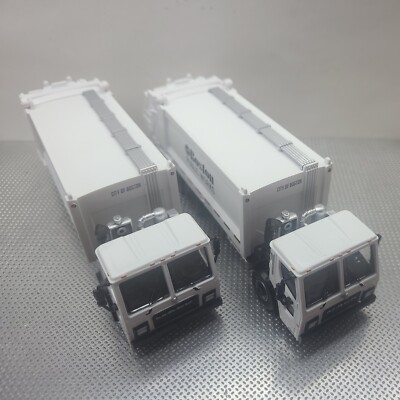 2 Greenlight 1/64 BostonPublicWorks Mack Rear Loader Garbage Trash Refuge Truck 