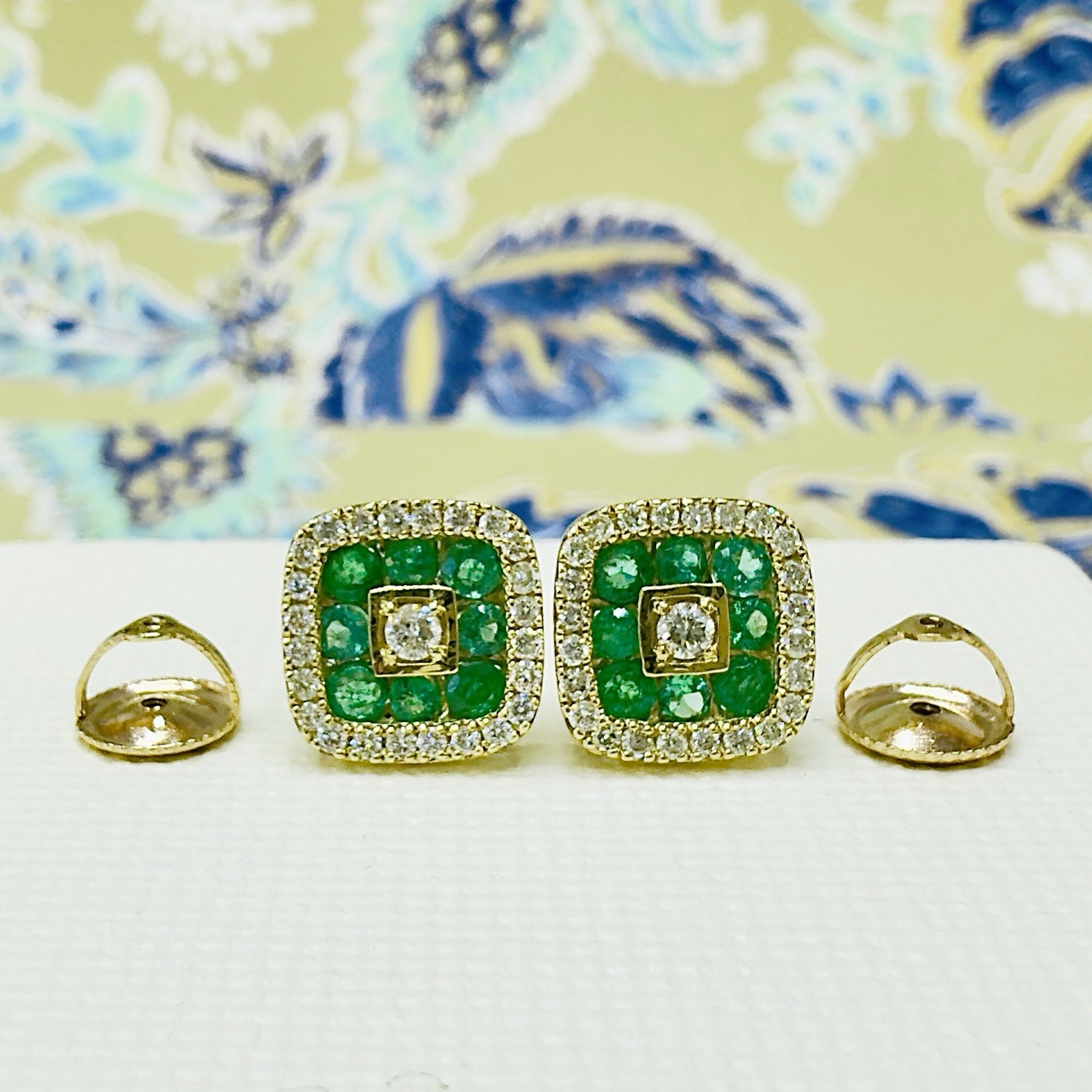 10K Yellow Gold Genuine Emerald & Diamond Stud Screw-Back Earrings, New - Picture 1 of 9