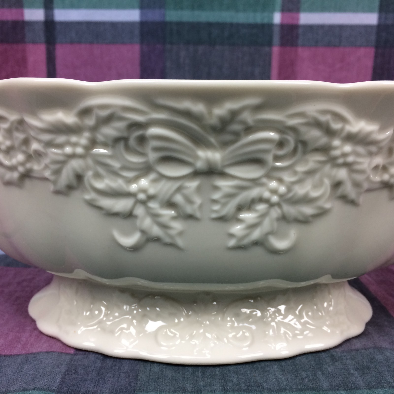 LENOX Centerpiece White Serving Bowl Ribbon Bow Leaf Decorative Special Made USA
