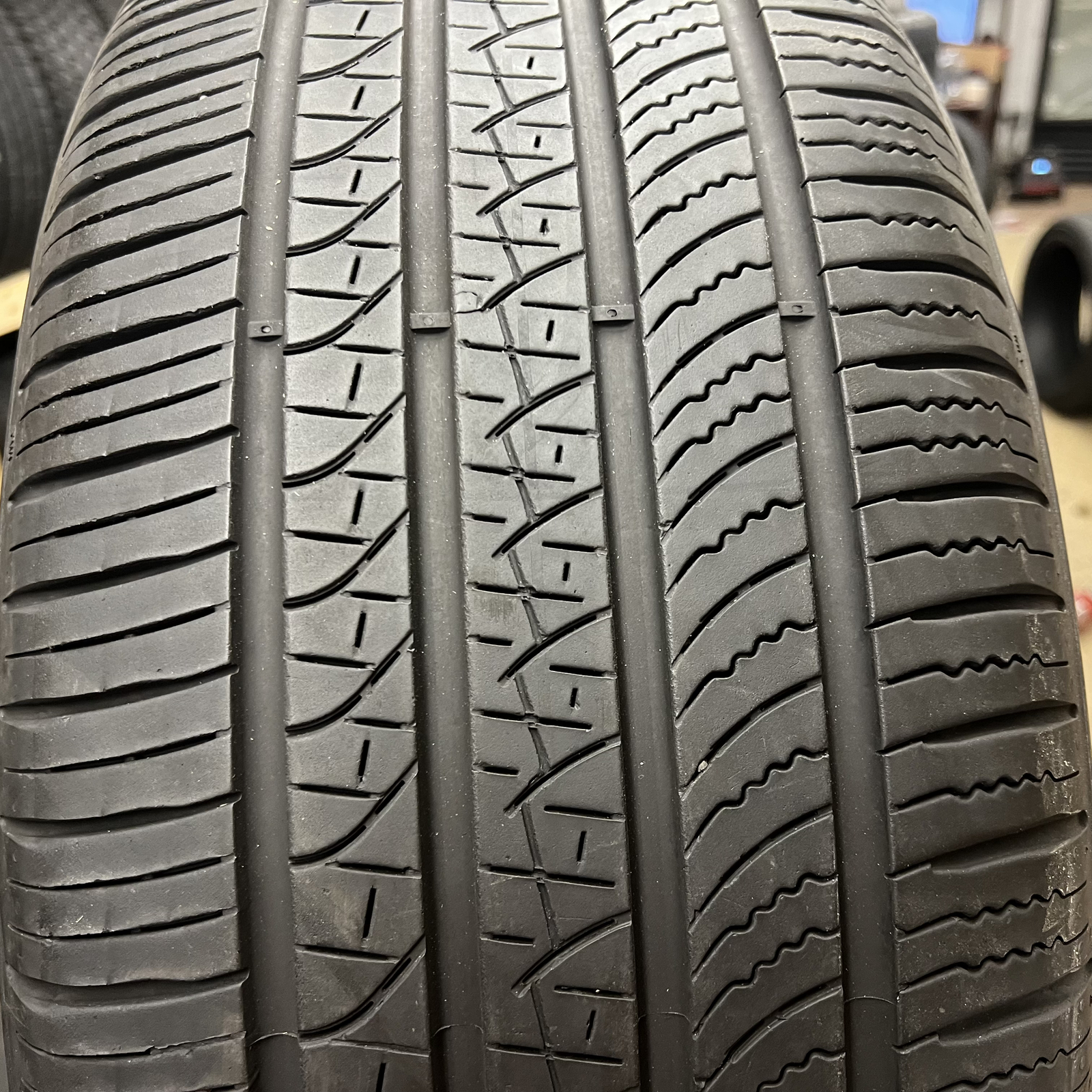 HIGH TREAD1 Tire  245/50R20 Pirelli Scorpion Zero - 102V