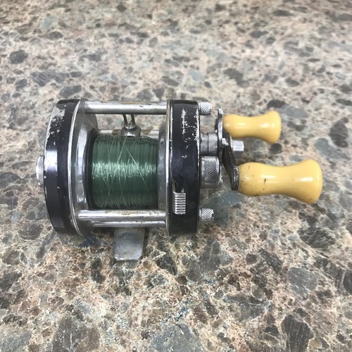 Vintage Black ABU Garcia Ambassadeur 5000 C Baitcasting Reel Sweden *Free Ship