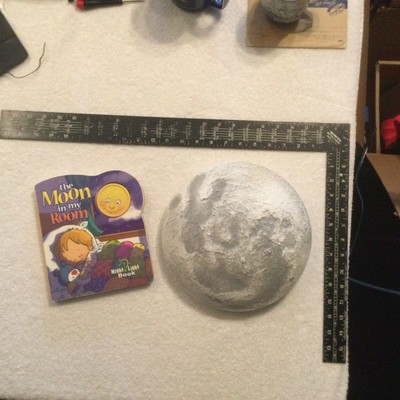 Childrens Book:The moon In My room With Night Light & Wall Moon W/ New Batteries
