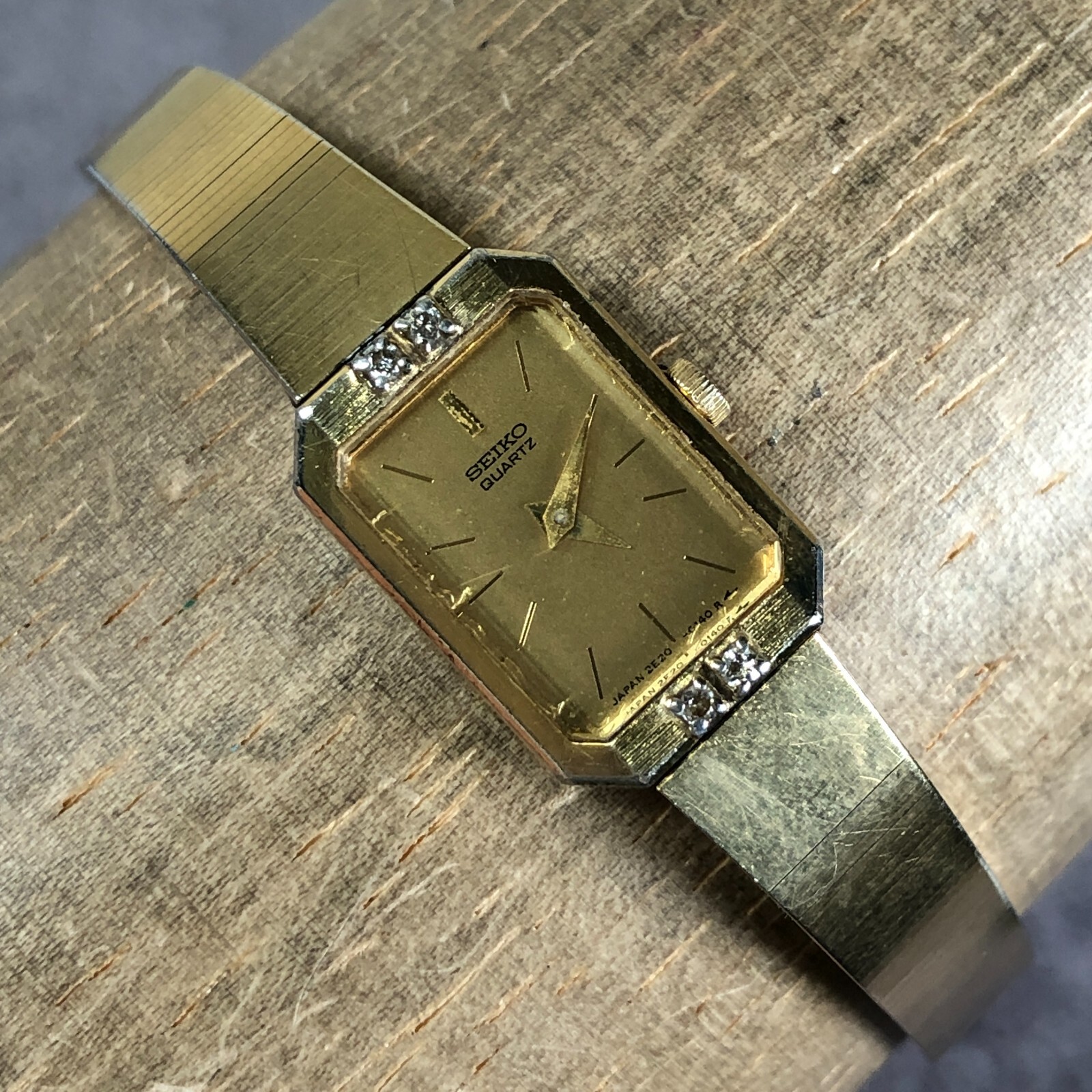 Vtg Seiko Women 2E20-5099 Dress Diamond Bezel Gold Dial 14mm