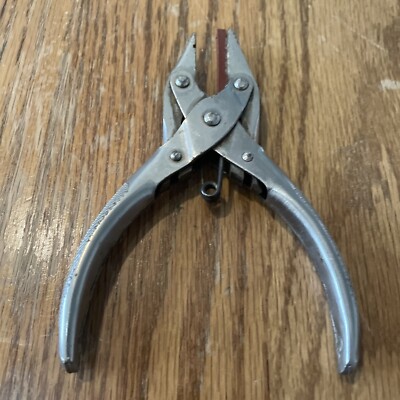 Vintage Vigor Flat Tip Parallel Jaw Pliers 4-¾  Long