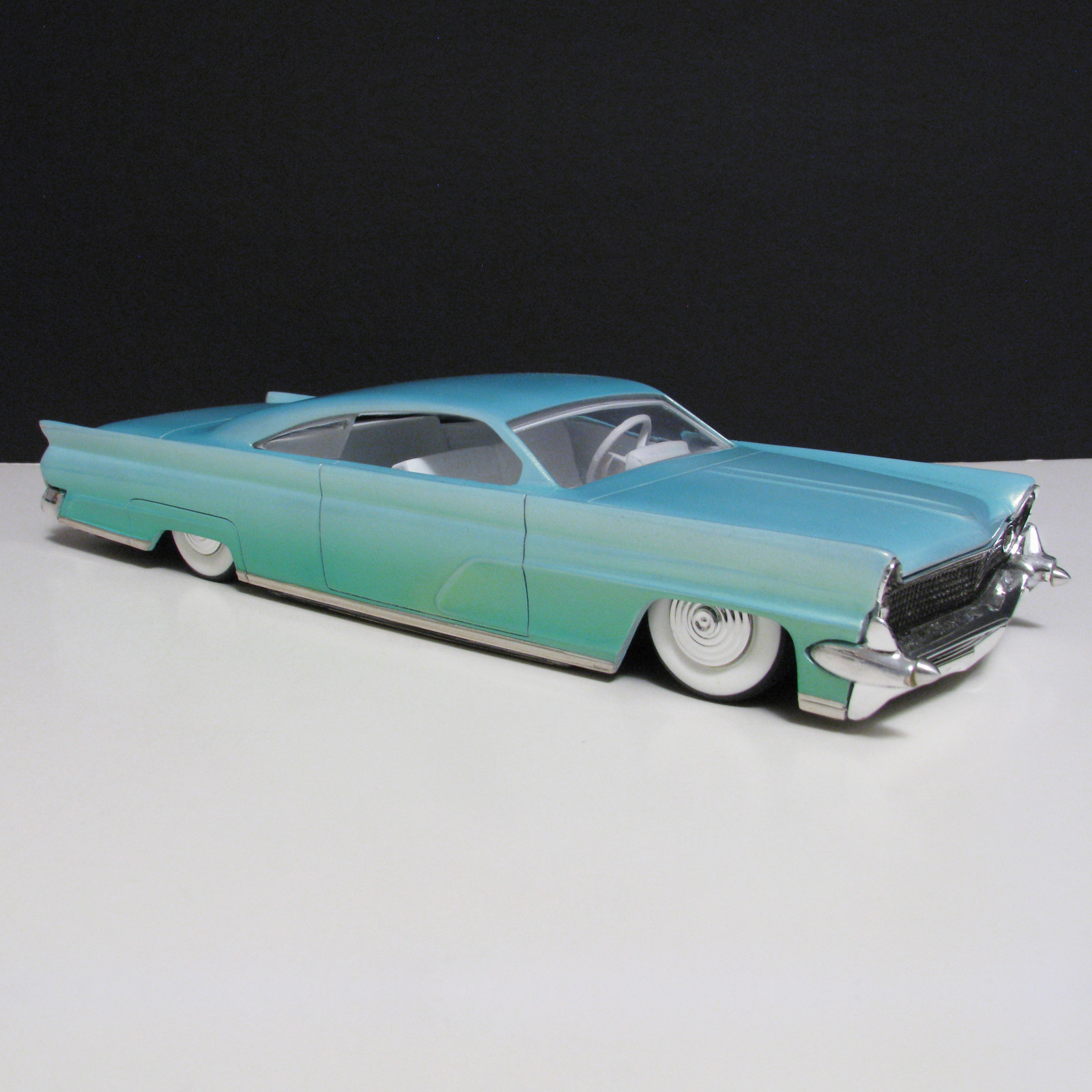 Jimmy Flintstone 1959 Lincoln custom 1/25 scale resin kit