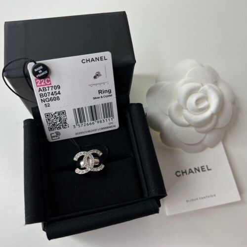 NWT 22C Chanel Classic CC Logo Silver Crystal Metal Ring NWT 22C Chanel Classic CC Logo Silver Crystal Metal Ring