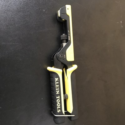 Klein Tools Extended-Reach Coax Crimper VDV211-100 
