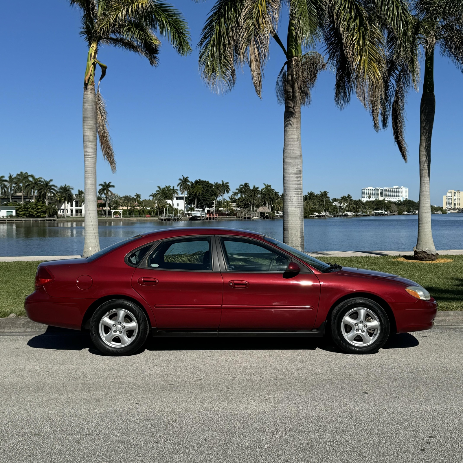 2002 FORD TAURUS SE ONE OWNER ONLY 23K MILES CLEAN CARFAX 500 NOT MERCURY SABLE