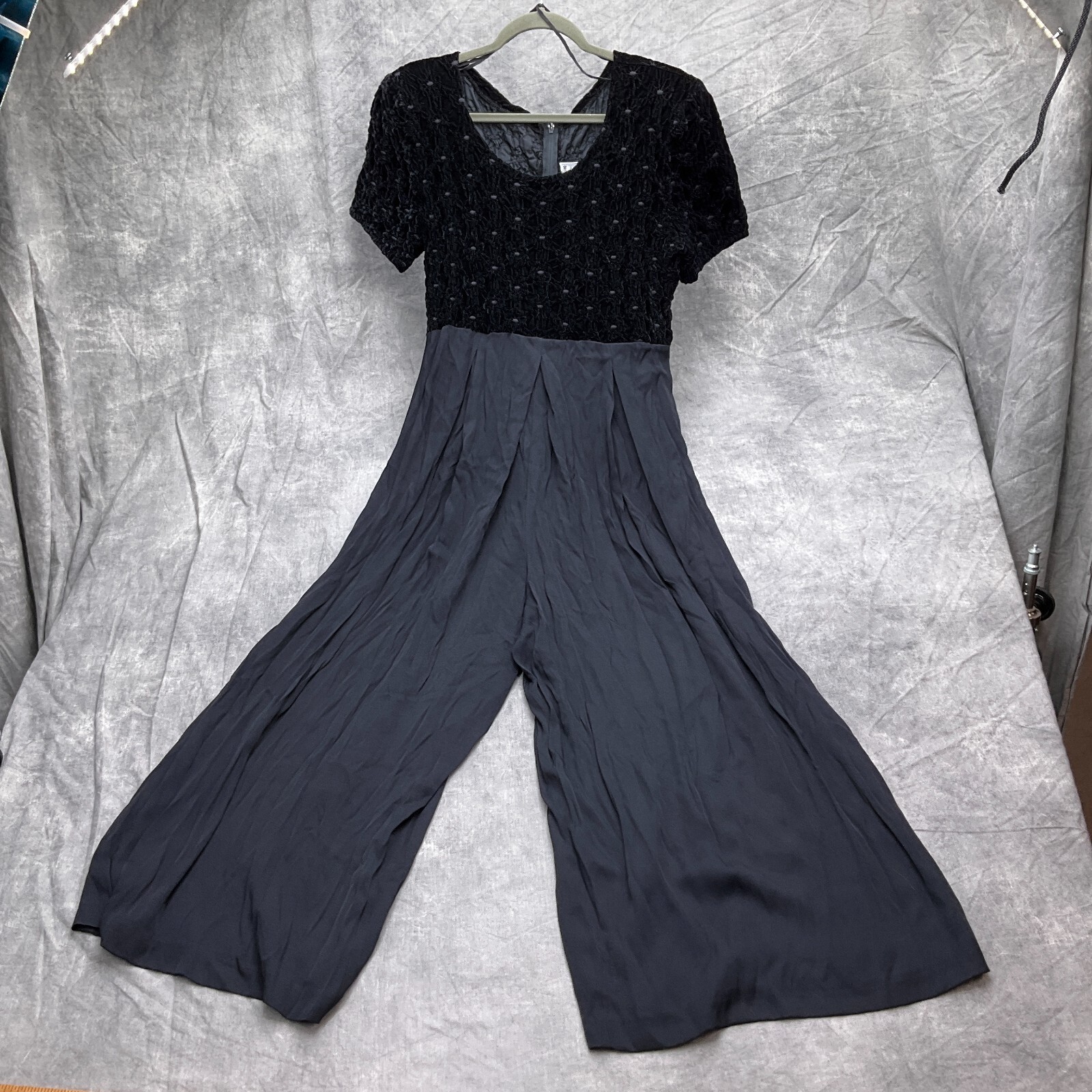 Jeffrey & Dara Jumpsuit Women 11/12 Black Velvet Smocked Palazzo VTG Formal Jeffrey & Dara Jumpsuit Women 11/12 Black Velvet Smocked Palazzo VTG Formal
