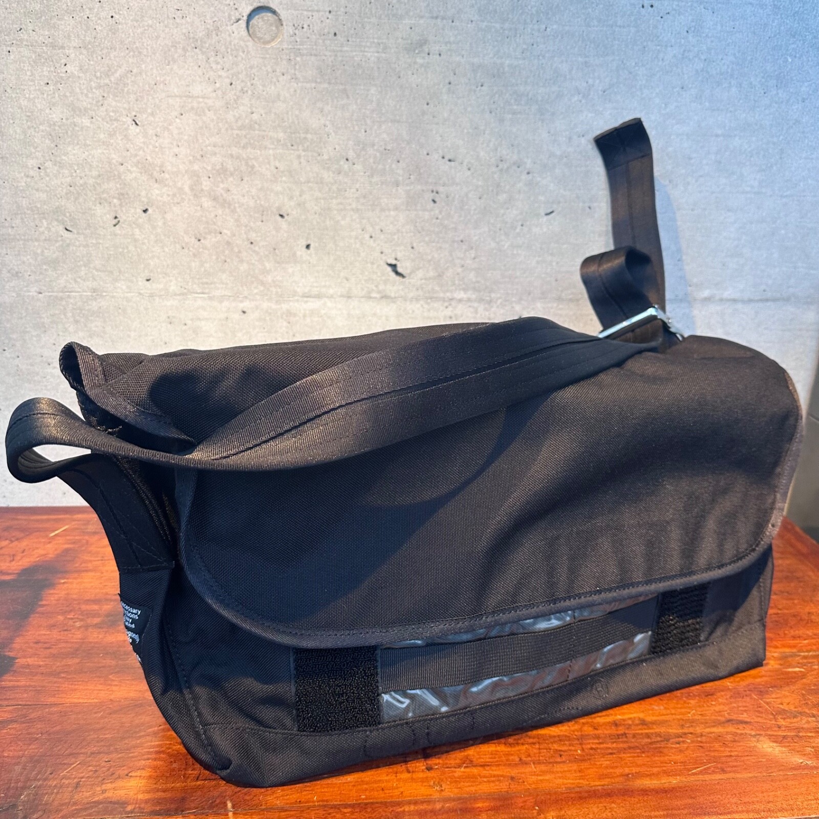 SAG/LIFE - Tokyo Japan - CYCLE MESSENGER BAG - RARE! - BLACK SAG/LIFE - Tokyo Japan - CYCLE MESSENGER BAG - RARE! - BLACK