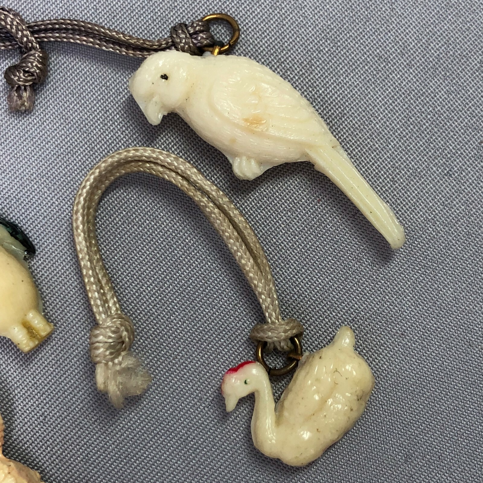 7 1940s BIRD Penguin PHEASANT Chick PARROT Swan CRACKER JACK CHARM Prize Toy
