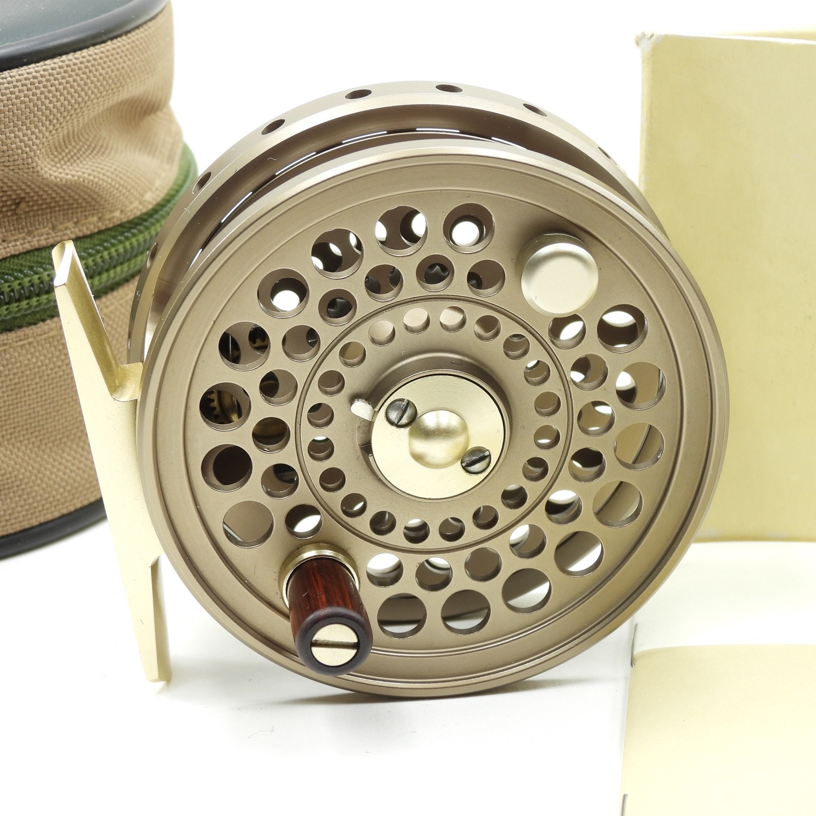 ORVIS CFOⅢ Orvis CFO III Disc Fly Fishing Reel. W/ Box & Case. | eBay