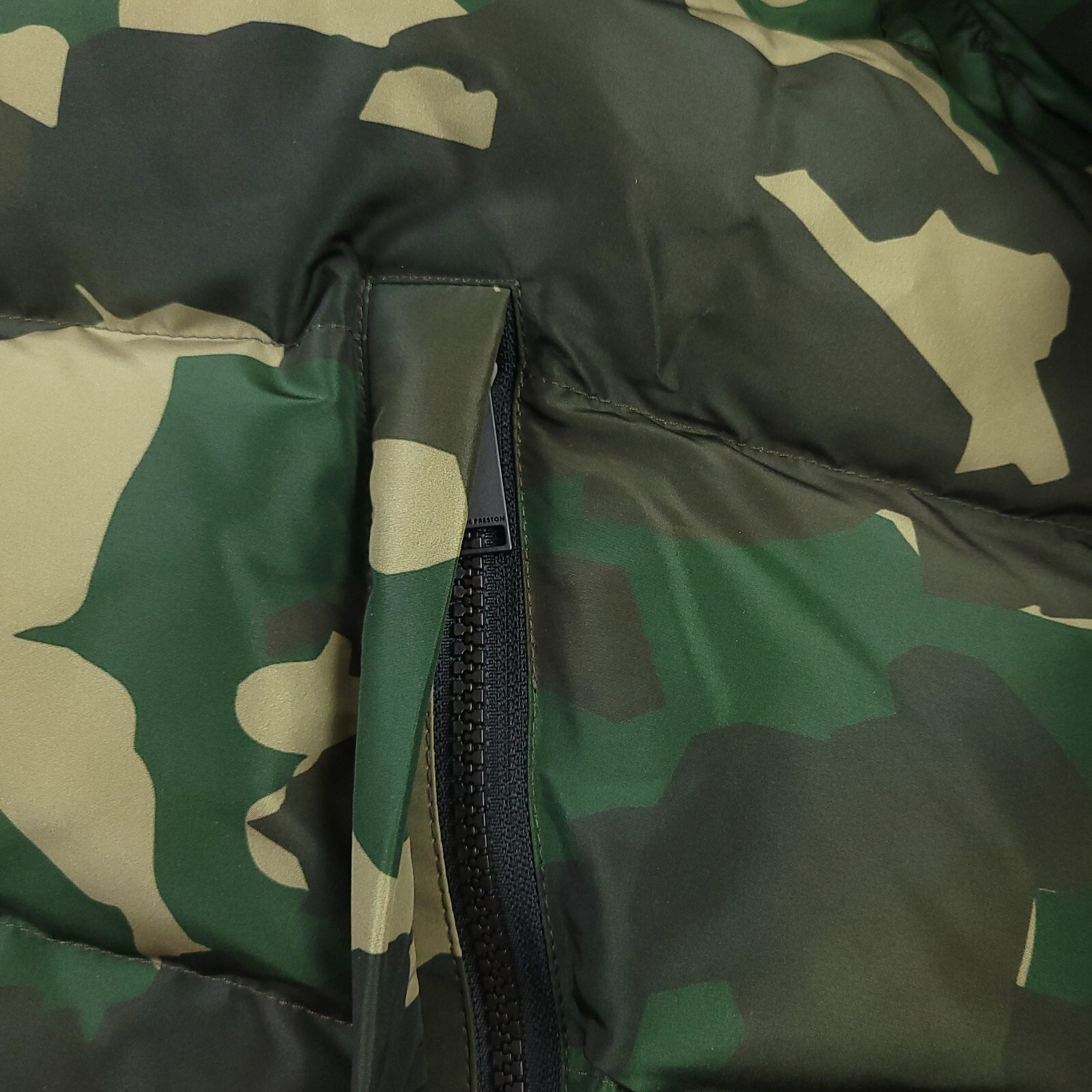 Pre-owned Heron Preston $1070  Camo Puffer Jacket In Green Mens Size Large