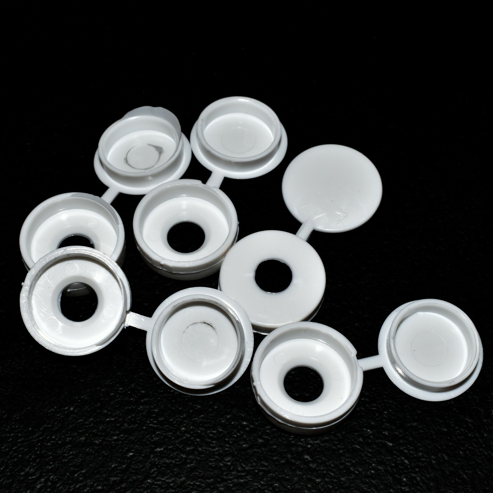 50 x SMALL 6g 8g WHITE PLASTIC SCREW HINGED DECORATIVE