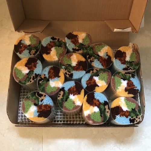 UNUSED Caron Latch Hook Rug Kit 20x27